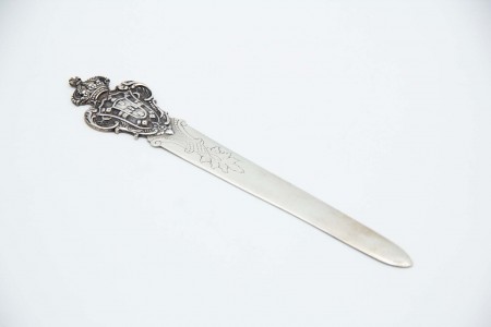 Abre cartas de prata com brasão de armas de Portugal